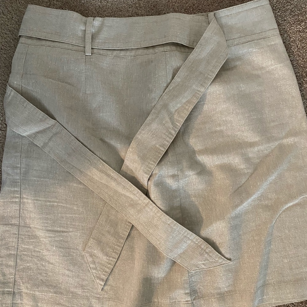 Loft women’s skirt with tie belt